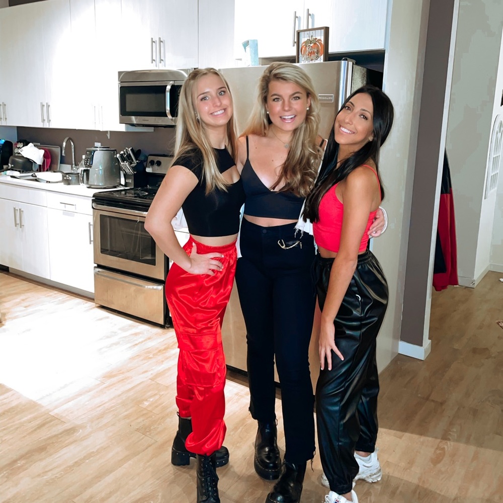 Meet your Posher, Jillian